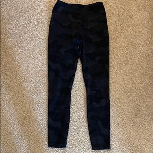 Yogalicious Women's Black Camouflage Leggings